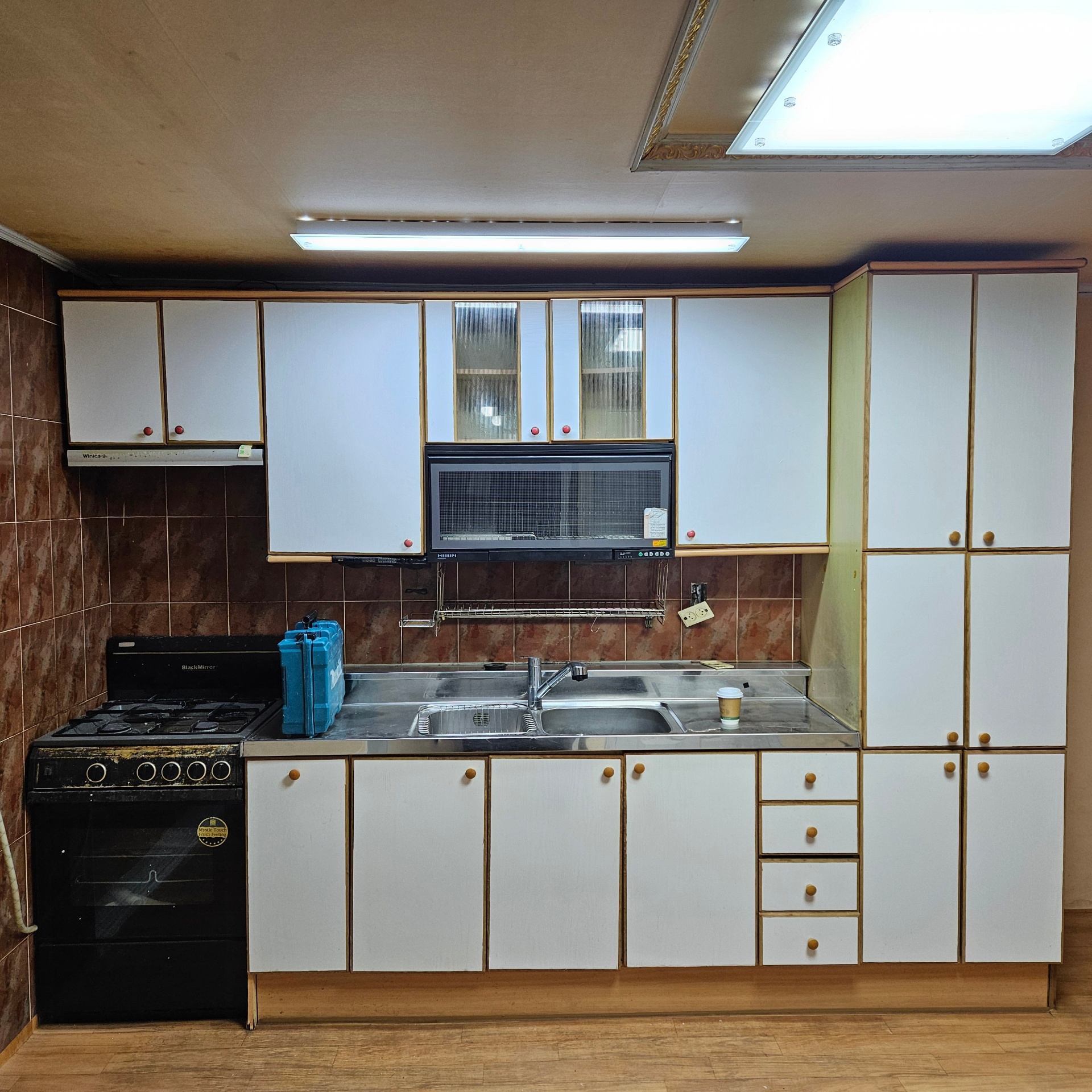 디자인원 기존 노후 주방 (Before)